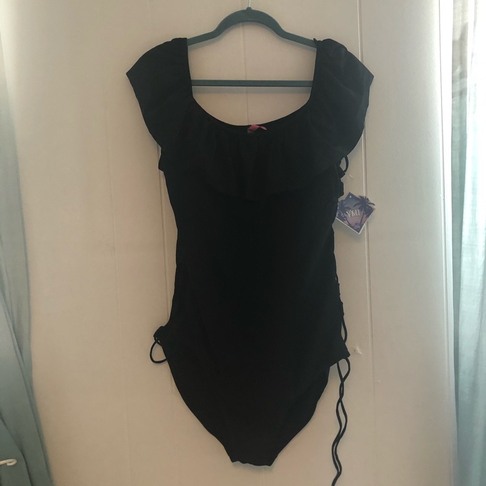 Black plus size swim suit